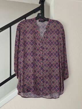 Apny Navy and Pink Scallop-Print Button Blouse